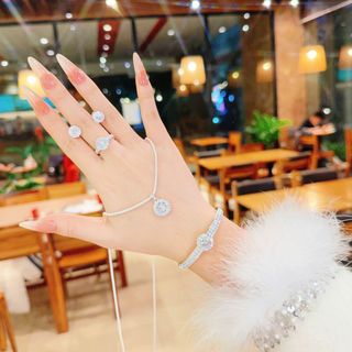 Set trang sức nữ đính đá tone bạc sáng sang trọng Silver Glow