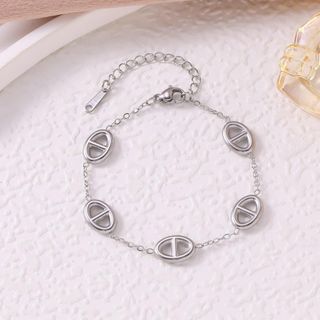 Vòng tay nữ thép titan mắt oval tone bạc thanh lịch Vòng Tay Thép Titan Mũi Heo