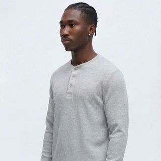 Loose Henley Texture Longsleeve.