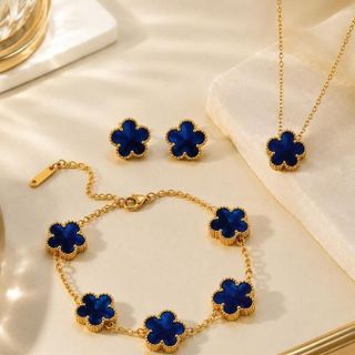 Set trang sức nữ cỏ bốn lá đá xanh thẫm tone vàng sang trọng Set Cỏ Bốn Lá Bầu Trời Sao Xanh Thẫm