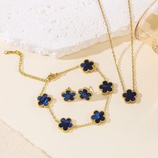 Set trang sức nữ cỏ bốn lá đá xanh thẫm tone vàng sang trọng Set Cỏ Bốn Lá Bầu Trời Sao Xanh Thẫm