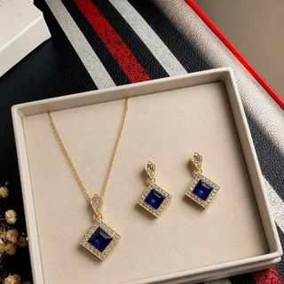 Set trang sức nữ đá xanh sapphire vuông viền đá sang trọng Set Sapphire Hoàng Gia