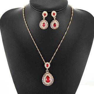 Set trang sức nữ đá ruby đỏ giọt lệ viền đá tone vàng sang trọng Set Ruby Nữ Hoàng