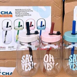 BÌNH NƯỚC PET CHA CÓ QUAI XÁCH VÀ ỐNG HÚT 700ML