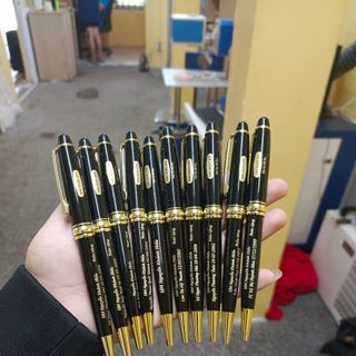Bút Khắc Chữ Theo Yêu Cầu Cao Cấp Con Hiu Hồng Gift