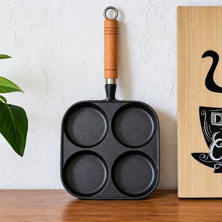 CHẢO GANG CHỐNG DÍNH 4 NGĂN TRÒN CÁN GỖ (T50)