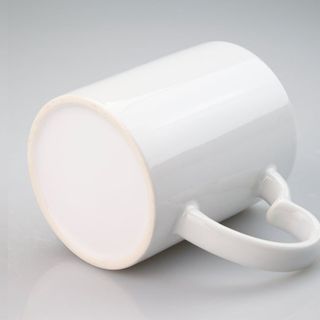 Ly sứ trắng quai trái tim - Con Hiu Hồng Gift