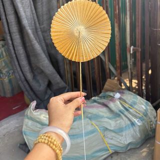 Quạt tròn đồng sáng loáng, phụ kiện trang trí tết . Thung 1000c