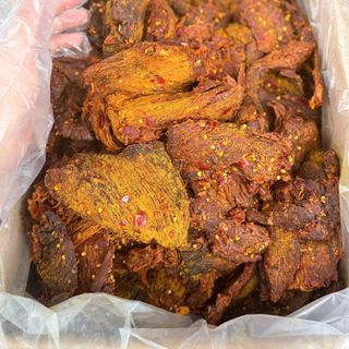 KHÔ BÒ VỤN 500G – DAI MỀM, MẶN NGỌT HÀI HÒA, CÀNG NHÂM NHI CÀNG THÍCH