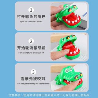 KHOÁ VÀNG CÁ SẤU CẮN TAY