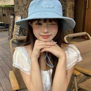 Bucket jean vành lớn cao bồi kitty xinh xắn