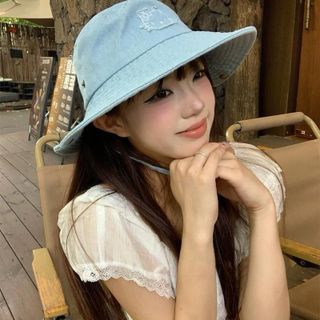 Bucket jean vành lớn cao bồi kitty xinh xắn