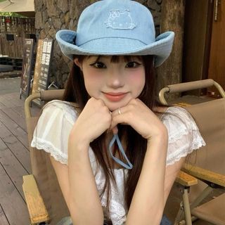 Bucket jean vành lớn cao bồi kitty xinh xắn