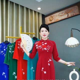 ái dài lụa đính kết