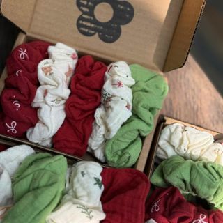[Combo tiết kiệm] Set 5 scrunchies/ dây cột tóc họa tiết hoa nhí cute dễ thương nhà HUSOMI