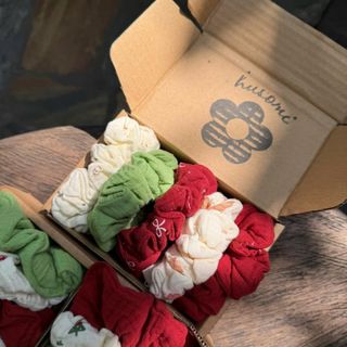 [Combo tiết kiệm] Set 5 scrunchies/ dây cột tóc họa tiết hoa nhí cute dễ thương nhà HUSOMI