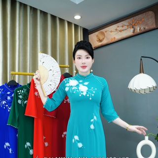 ái dài lụa đính kết