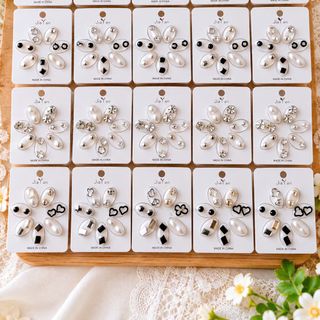 VỈ NHIỀU ĐÔI BÔNG TAI