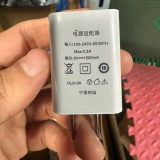 Củ sạc UAZ08 chân dẹt chuẩn 1A (có HDĐT)