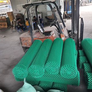 Lưới bọc nhựa pvc, Lưới b40 bọc nhựa, Lưới hàng rào sân bóng có sẵn