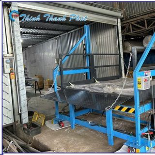 THANG NÂNG DI ĐỘNG HÀNG NHẬP KHẨU - TẢI TRỌNG 2 TẤN
