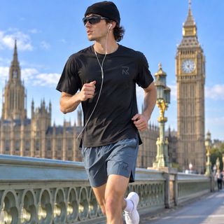 Mẫu shorts tập luyện nam.