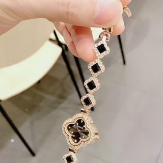 Set đồng hồ nữ Gossie phối dây chuyền, bông tai cỏ bốn lá mắt mèo sang trọng Set Gossie Mắt Mèo Cỏ Bốn Lá
