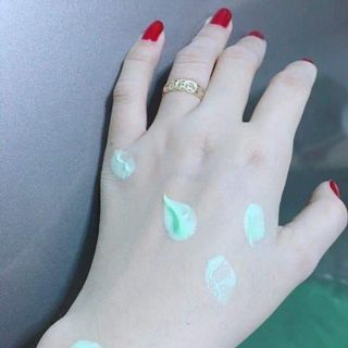 KEM NHÂN SÂM TRẮNG DA