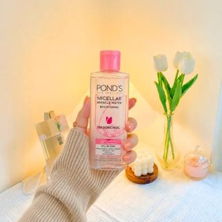 Nước Tẩy Trang Pond's Vitamin Và Hoa Hồng Sáng Da 100ml