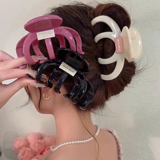 LỐ 12 GẤP TÓC MINMIN, MẪU XƯƠNG KHỦNG LONG