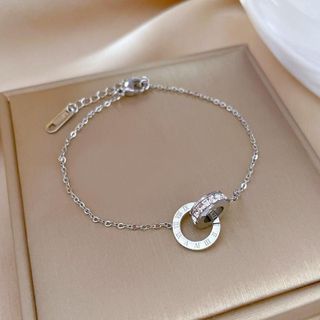 Set đồng hồ nữ dây xích phối vòng tay titan số La Mã sang trọng Gossie – Set Xích Tròn Titan Số La Mã