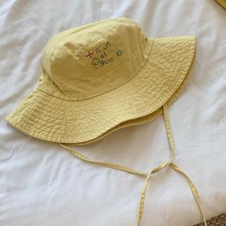 Nón thời trang hoạ tiết thêu xinh xắn
