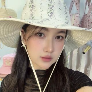 Bucket vành lớn hoạ tiết mùa hè