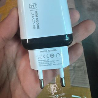 CS68 – Củ sạc Kim cương KMG-615 có 2 cổng usb