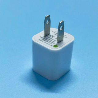 CÓC SẠC IPHONE VUÔNG 5V-1A MÀU TRẮNG (T500)
