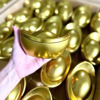 Hộp thỏi vàng trưng quà tết