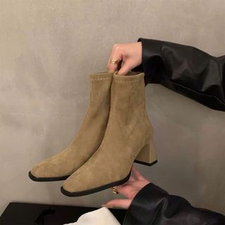 👢 BỐT NỮ MILY B300 – DA LỘN MỀM MẠI, GÓT VUÔNG 7CM TÔN DÁNG THANH LỊCH