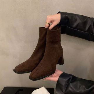 BỐT NỮ MILY B300 – DA LỘN MỀM MẠI, GÓT VUÔNG 7CM TÔN DÁNG THANH LỊCH