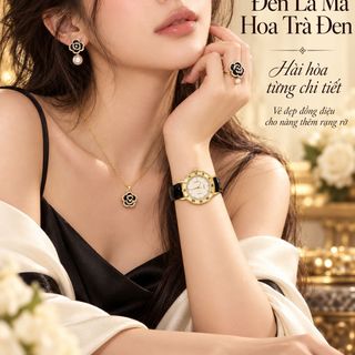 Set đồng hồ nữ dây da đen số La Mã phối trang sức hoa trà đen ngọc trai Gossie – Set Đen La Mã Hoa Trà Đen