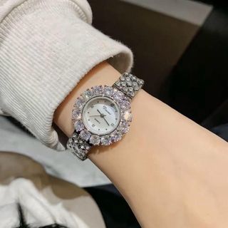 [ MS STORE ] Đồng Hồ Nữ Đính Đá Toàn Thân Sang Trọng, Mặt Bạc Thanh Lịch – B135