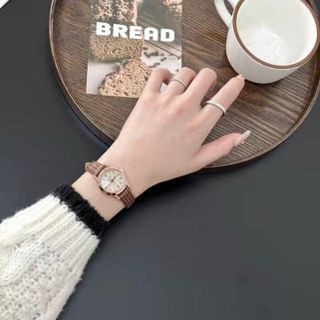 B32 - ĐỒNG HỒ DOUKOU XINH ĐẸP RỄ PHỐI ĐỒ