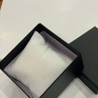 H1 Hộp giấy vuông màu ngẫu nhiên theo mùa