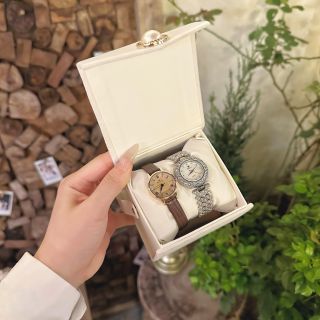 [Deal độc quyền MS Store] Mua 1 đồng hồ dây thép đính đá - Tặng 1 đồng hồ dây da nhẹ nhàng - CB1