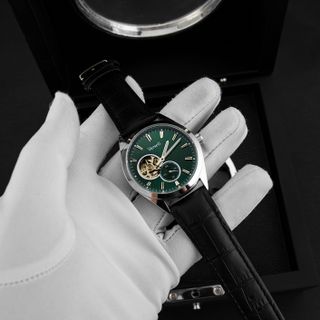 [ 9K VBB ] - M318 - Đồng hồ Nam Automatic Cơ lộ máy Luxury thiết kế mặt xanh lục bảo dập vân chải tia, vỏ thép bạc kết hợp dây da đen cao cấp