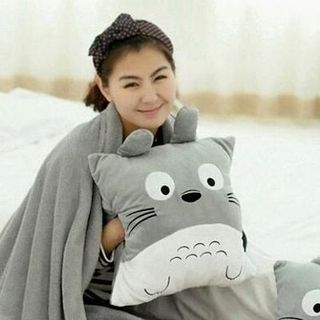Gối totoro vuông có chăn 1m71m1 ms001