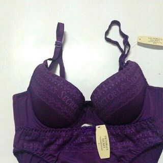 Set victoria phối ren nổi
