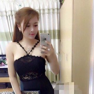 Đầm body cổ yếm viền ren đen