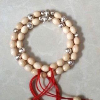 Vòng dâu tằm cặp cho mẹ và bé iu