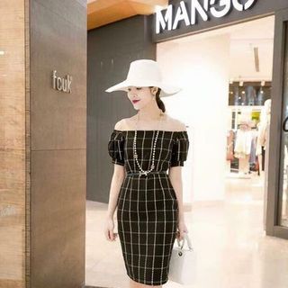 Đầm bẹt vai tay bồng ca rô đen