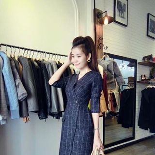 Đầm body tay lỡ nút bọc